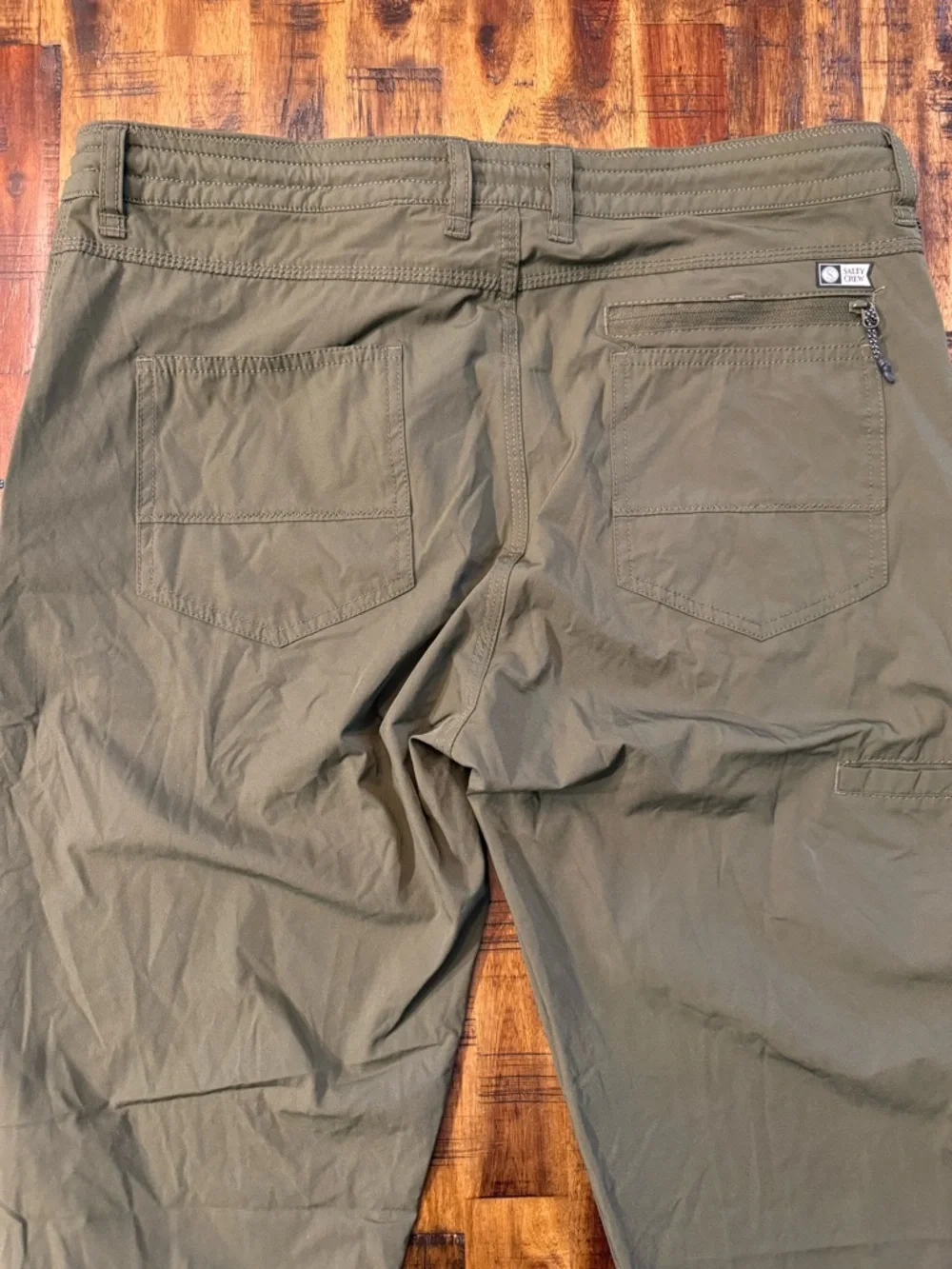 🍒 Sage Green Salty Crew Technical Pant men's sz 32. fishing gorpcore hiking